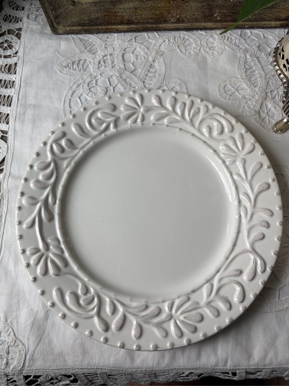 American Atelier white Bianca leaf salad plate